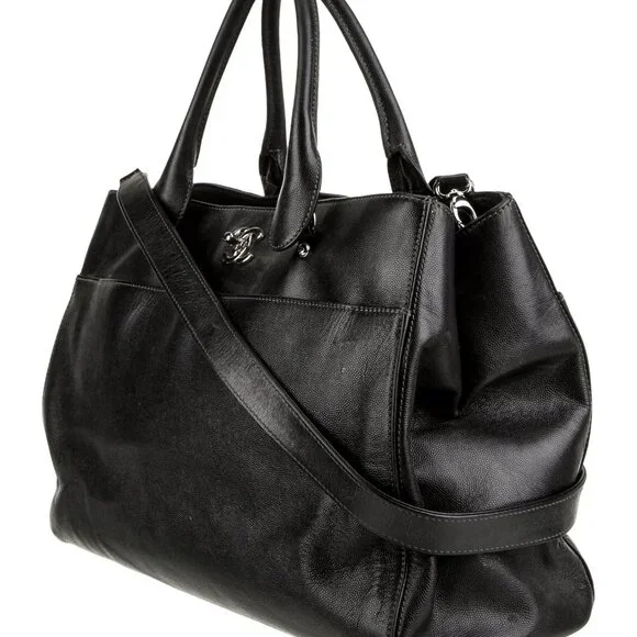 CHANEL - Medium Executive Cerf Tote w/ Strap - Picture 3 of 6